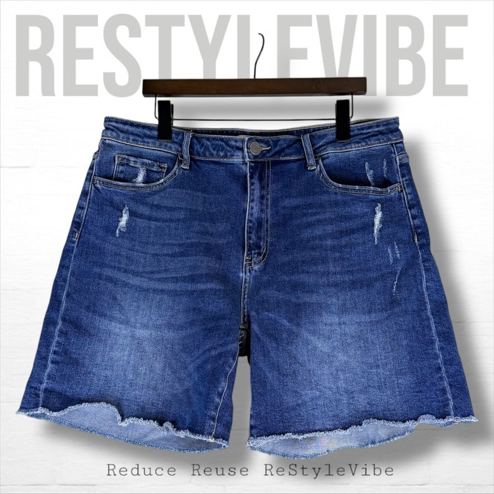 VERVET Women’s Size 2X Shorts Denim Jean Boyfriend Style Stretch High Rise Fit